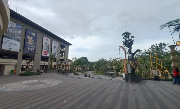 Mall Living World Denpasar Bali 97 ~blog/2023/3/30/lwb19